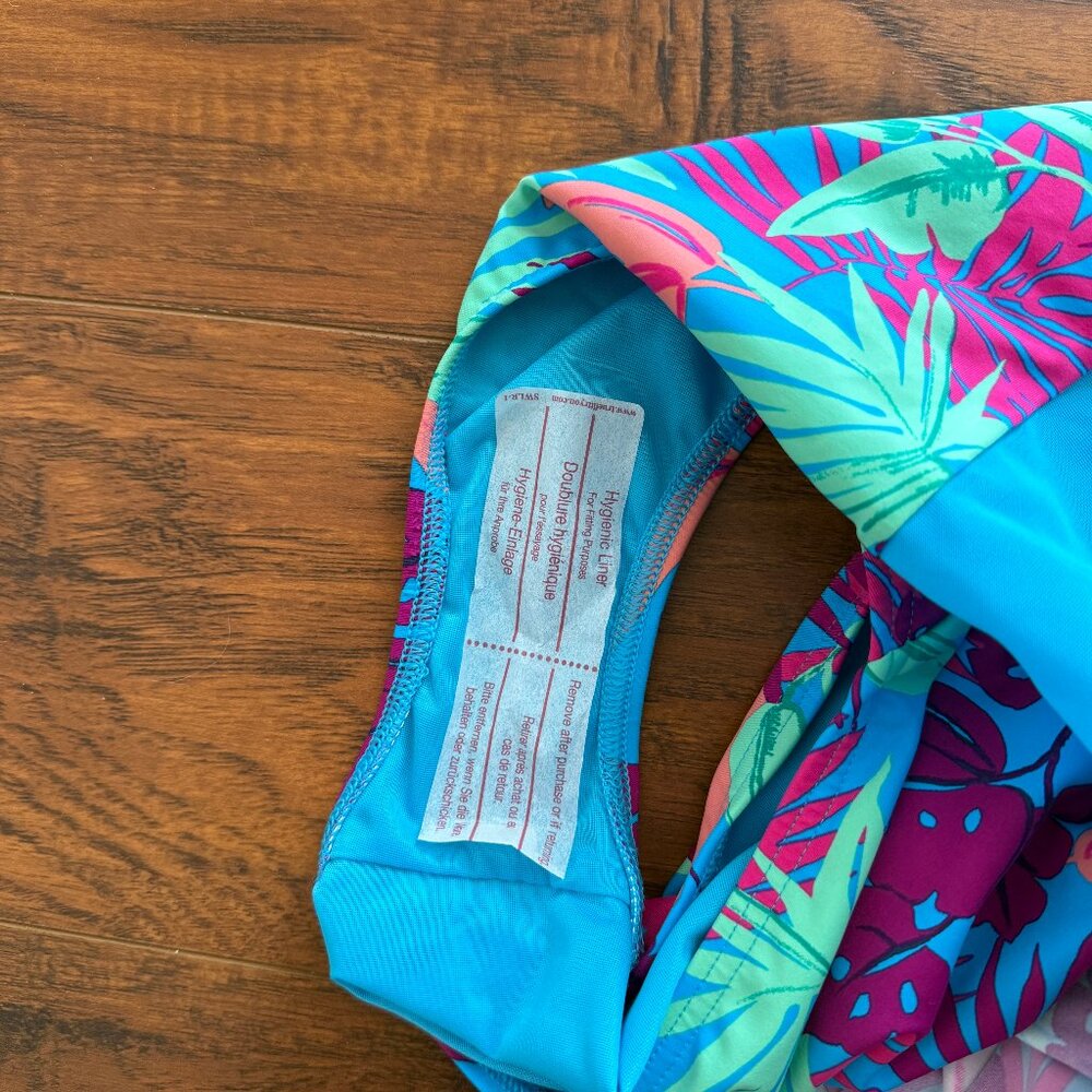 Lands' End Swim Dress in Multicolored Tropical Print NWOT - Picture 4 of 6